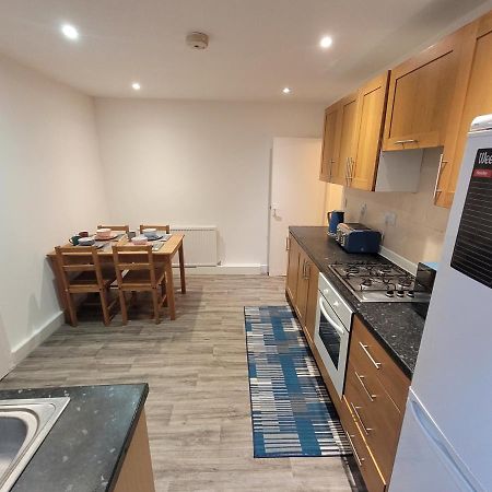 Spacious 2 Bedroom House In Central London With Garden ภายนอก รูปภาพ