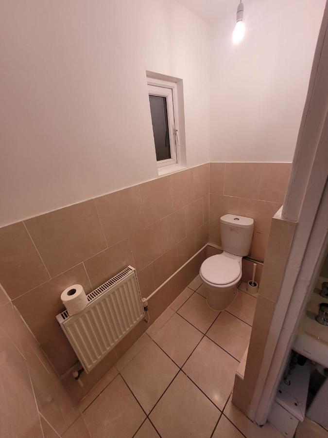 Spacious 2 Bedroom House In Central London With Garden ภายนอก รูปภาพ