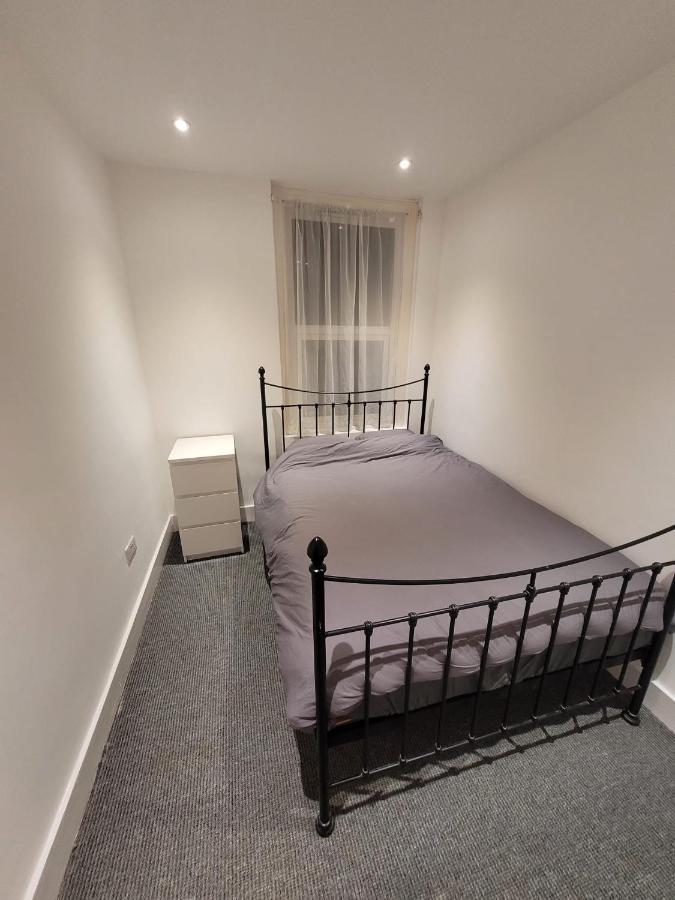 Spacious 2 Bedroom House In Central London With Garden ภายนอก รูปภาพ