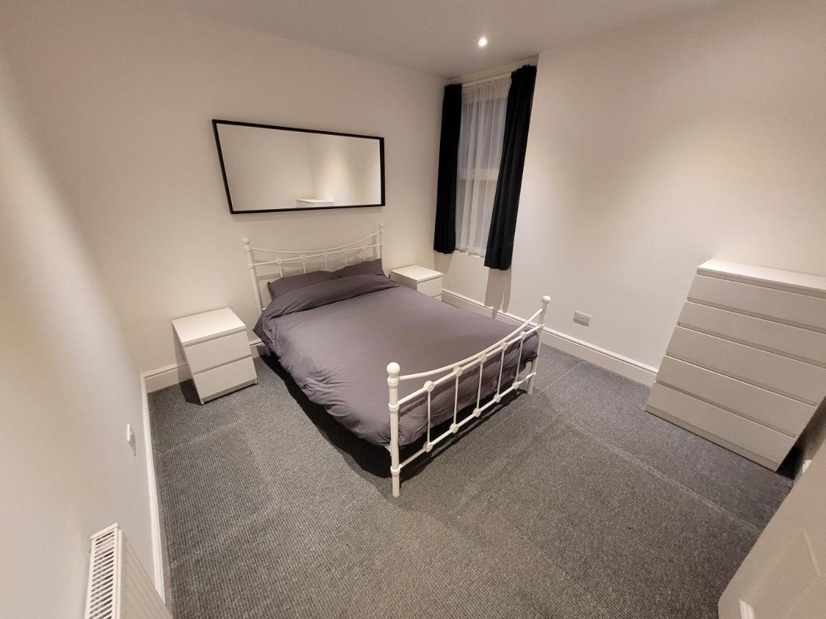 Spacious 2 Bedroom House In Central London With Garden ภายนอก รูปภาพ