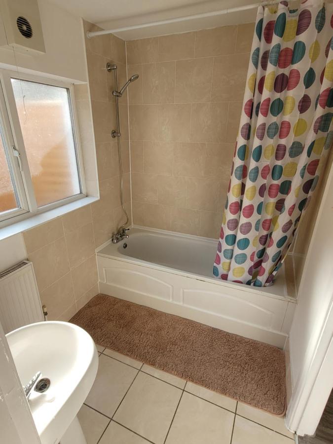 Spacious 2 Bedroom House In Central London With Garden ภายนอก รูปภาพ